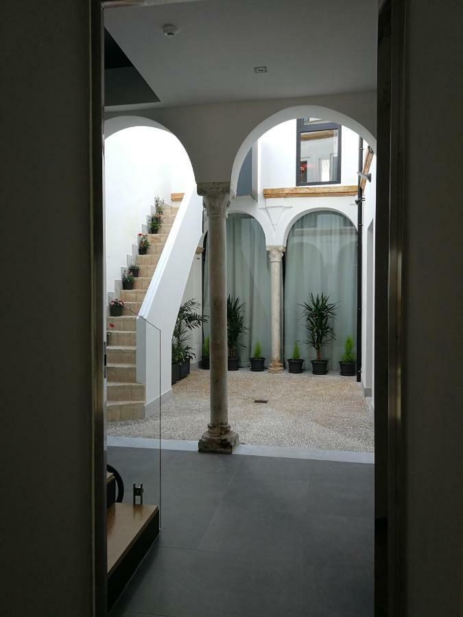 Patio De La Escalera - Agustin Moreno 46 Cordoba Luaran gambar